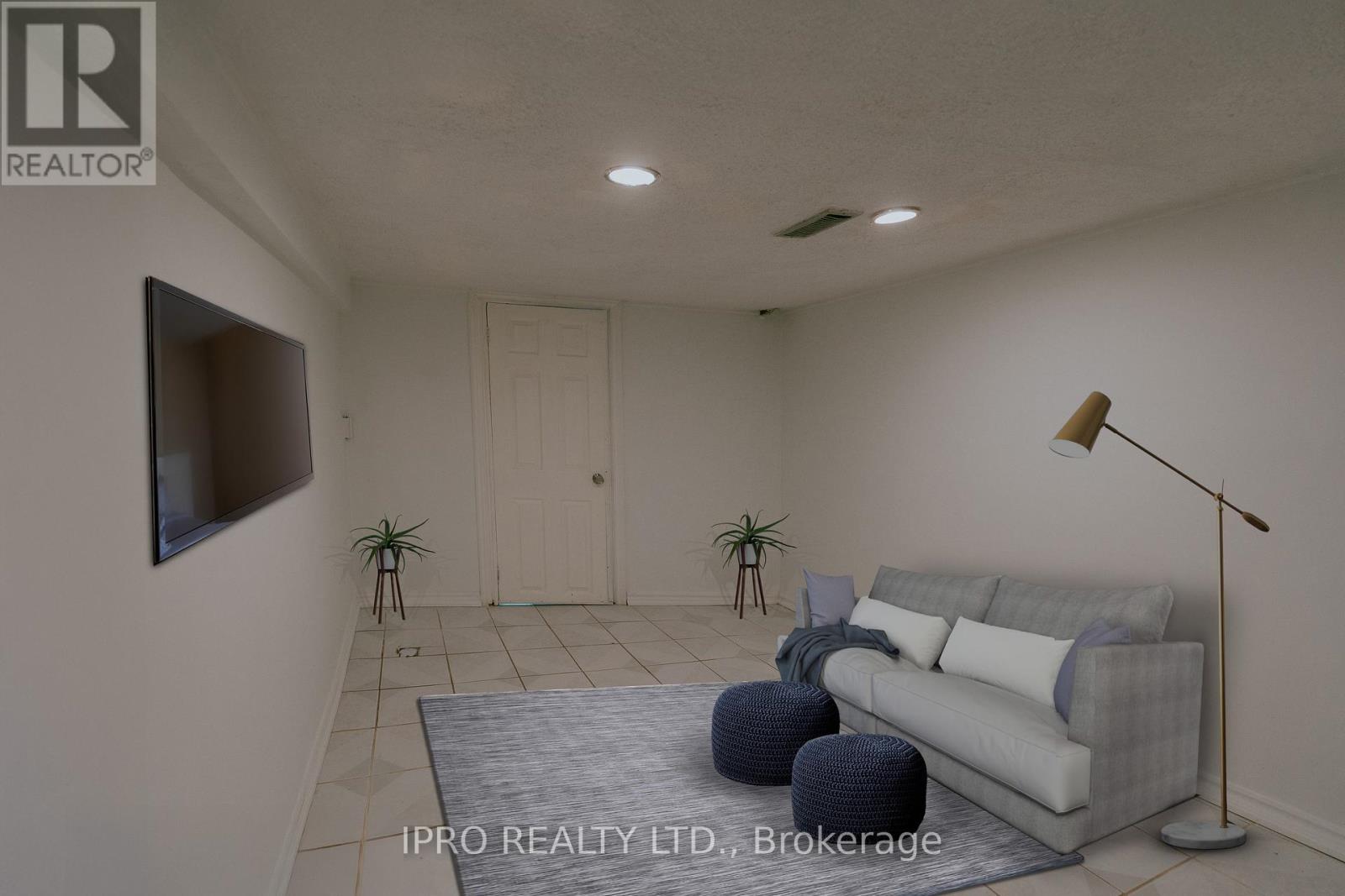 183 Livingstone Avenue W, Toronto, Ontario  M6E 2L9 - Photo 21 - W12171119