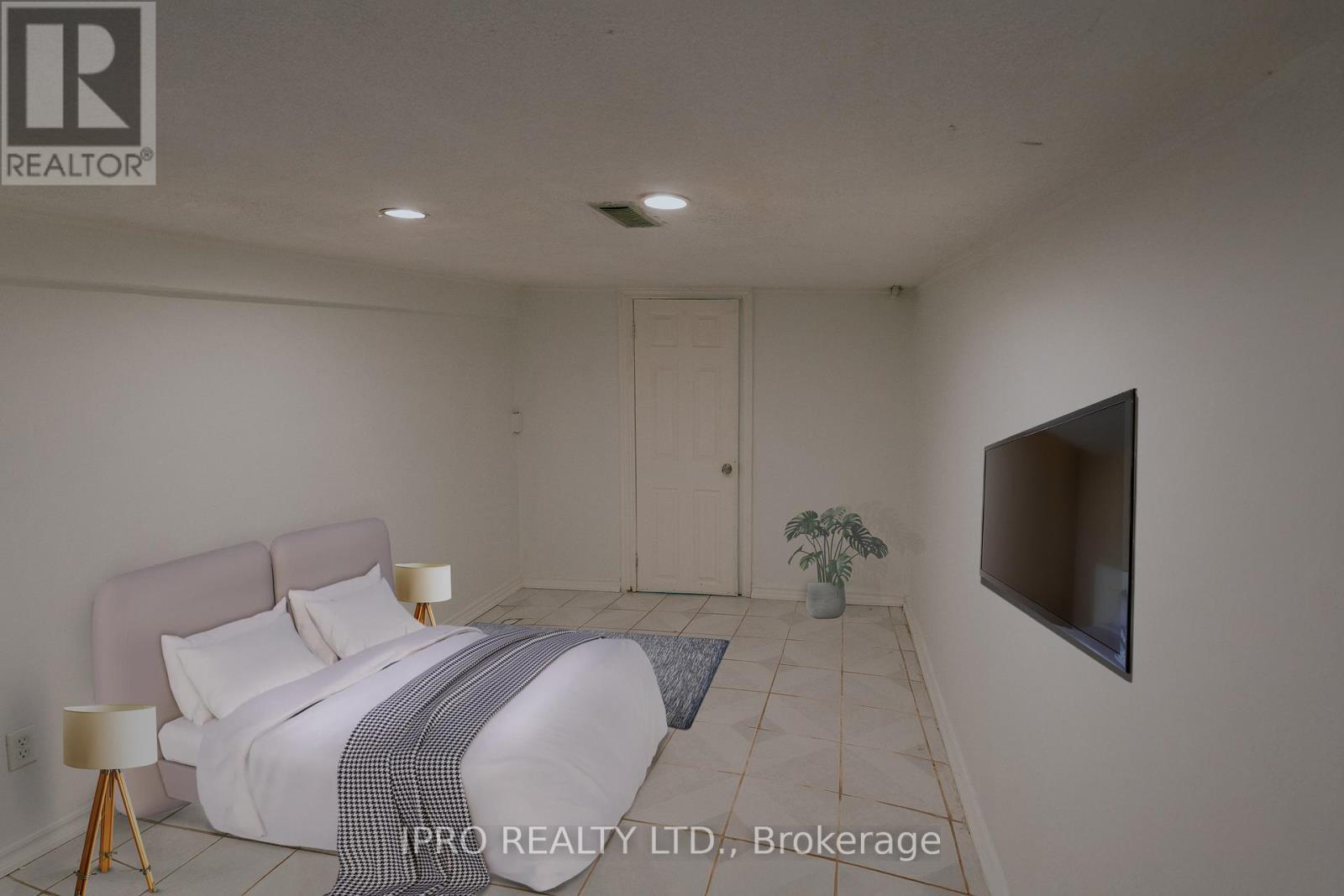 183 Livingstone Avenue W, Toronto, Ontario  M6E 2L9 - Photo 24 - W12171119