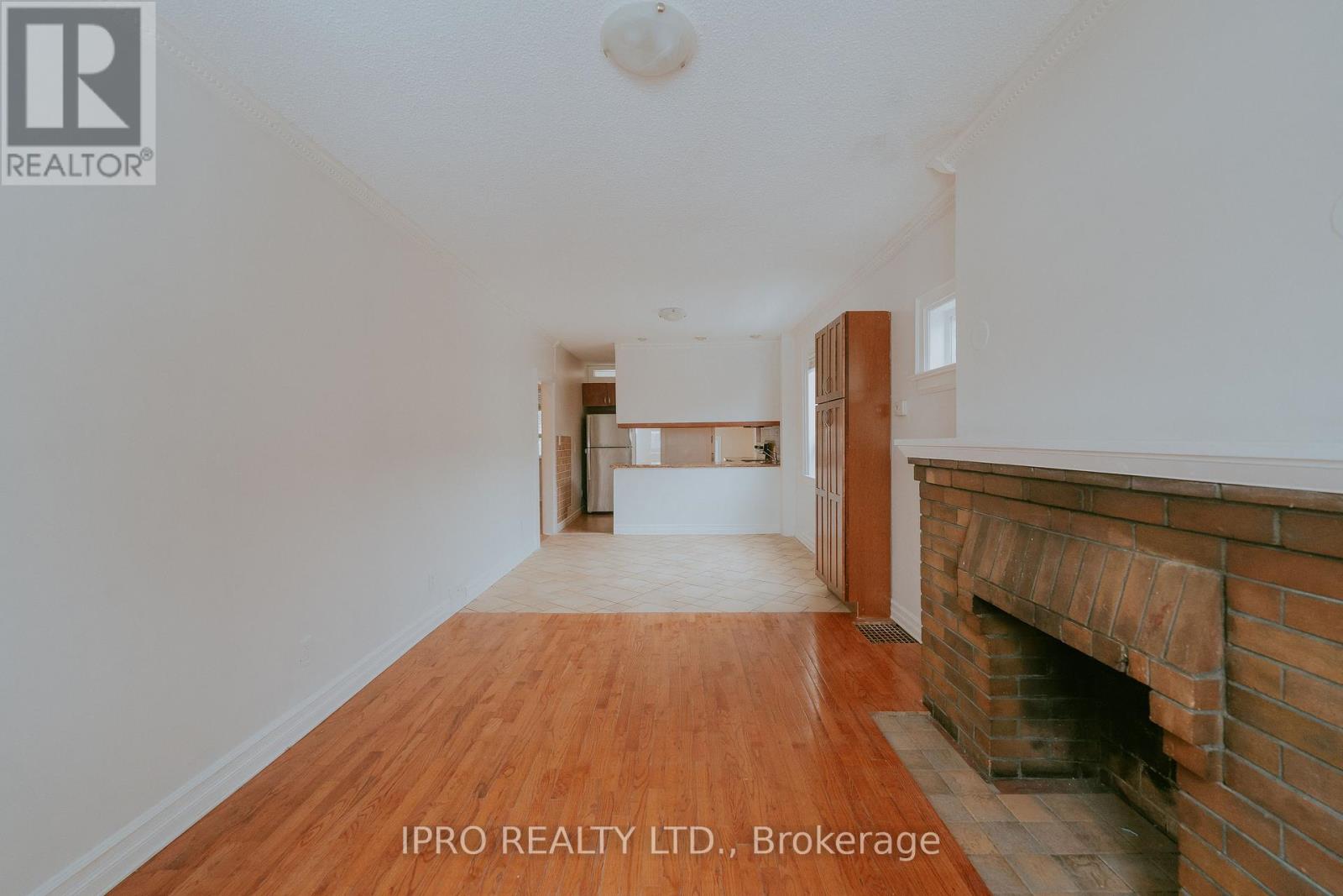 183 Livingstone Avenue W, Toronto, Ontario  M6E 2L9 - Photo 5 - W12171119
