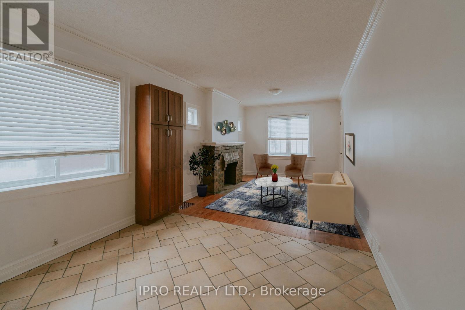 183 Livingstone Avenue W, Toronto, Ontario  M6E 2L9 - Photo 8 - W12171119