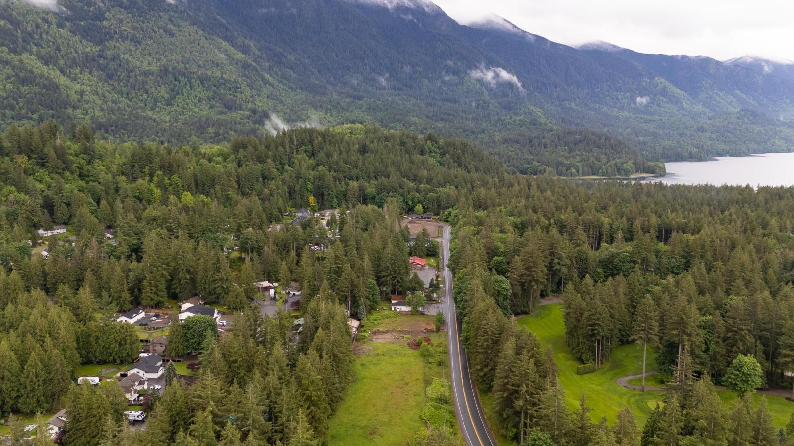 3776 Columbia Valley Road, Cultus Lake North, Cultus Lake, British Columbia  V2R 5A3 - Photo 3 - C8069243