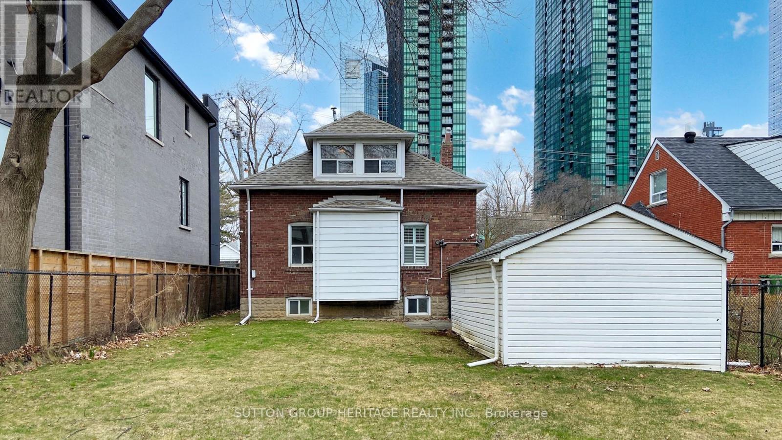 21 Johnston Avenue, Toronto, Ontario  M2N 1G9 - Photo 31 - C12084315