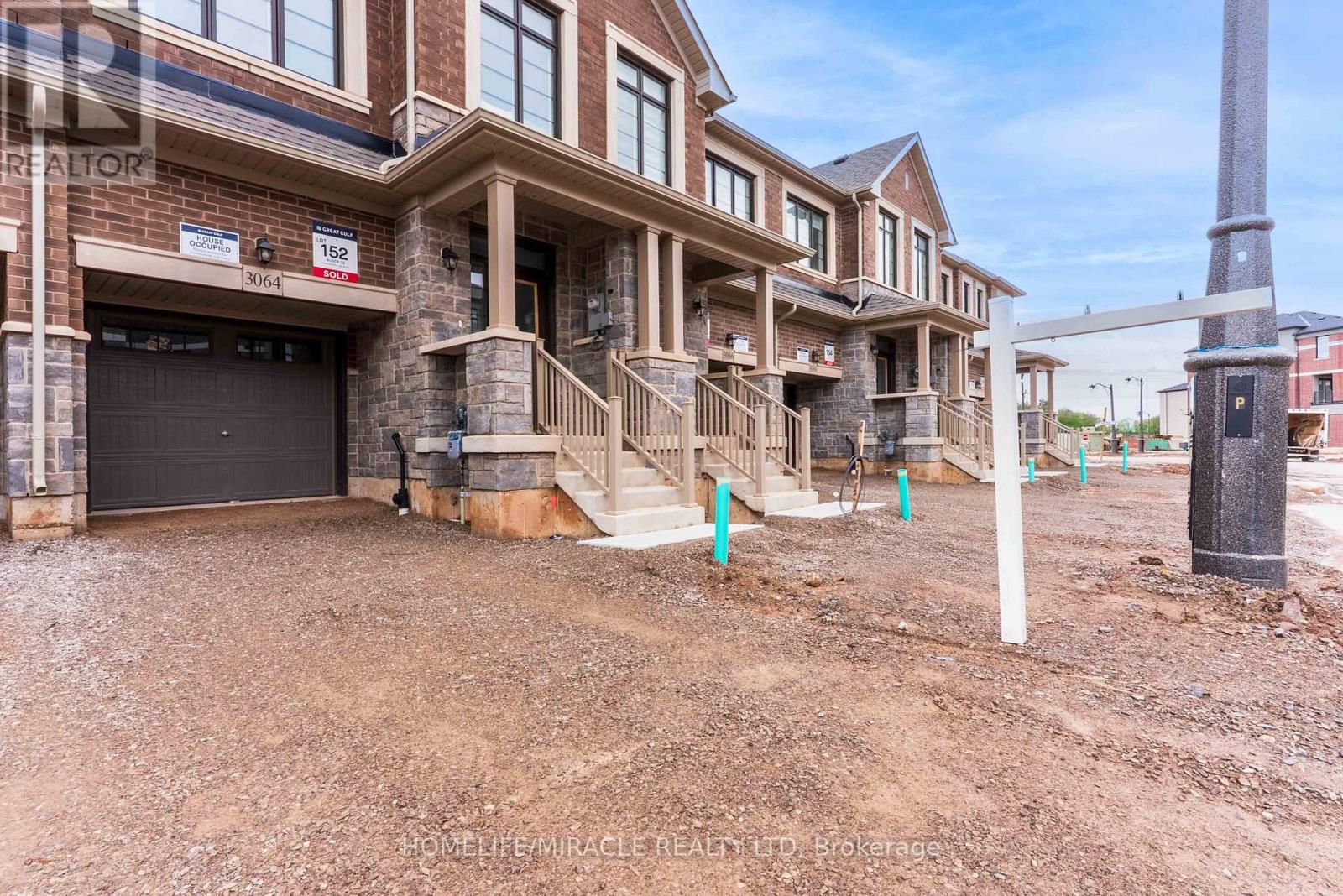 41 Rumi Court, Vaughan, Ontario  L4J 0E6 - Photo 4 - N12170836
