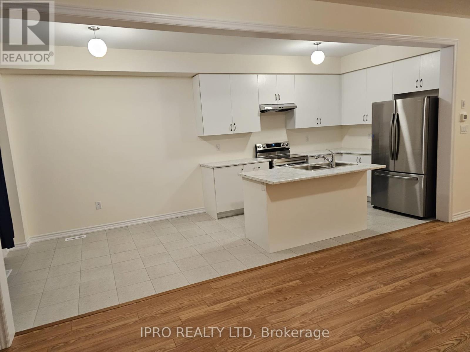 9 Durham Avenue W, Barrie, Ontario  L9J 0W2 - Photo 8 - S12171139