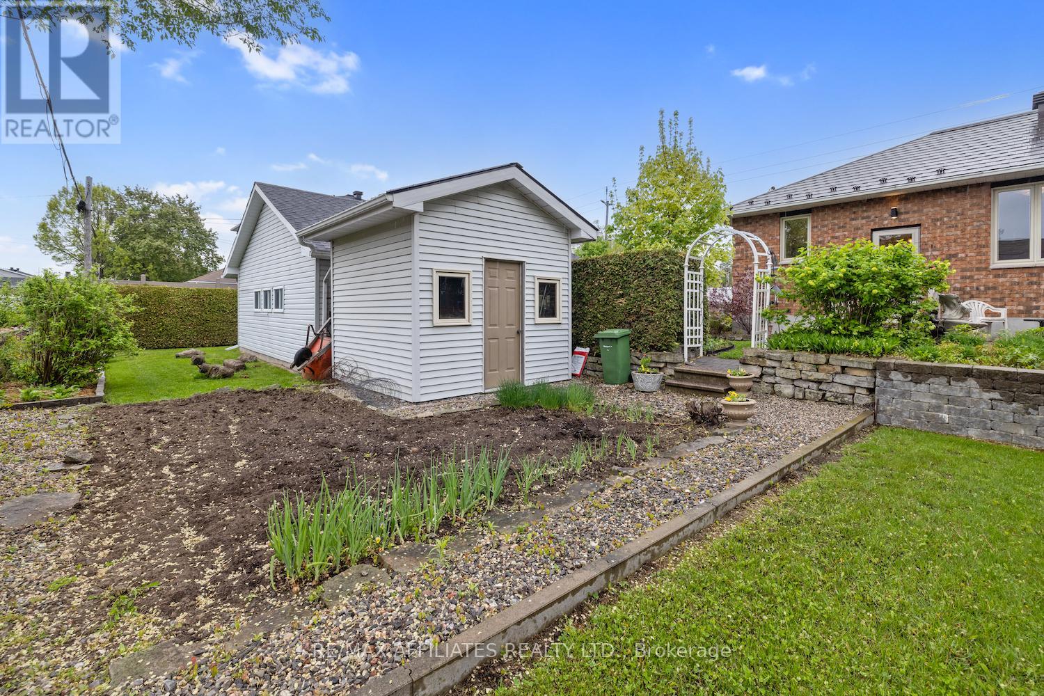 1781 Queensdale Avenue, Ottawa, Ontario  K1T 1J7 - Photo 34 - X12171161