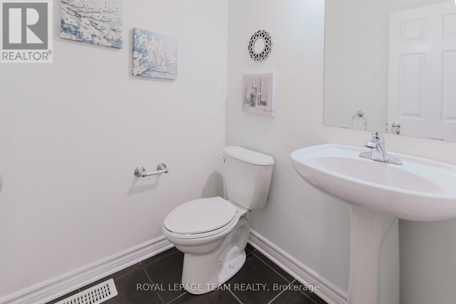 411 Temiskaming Crescent, Ottawa, Ontario  K2J 0V4 - Photo 21 - X12171176
