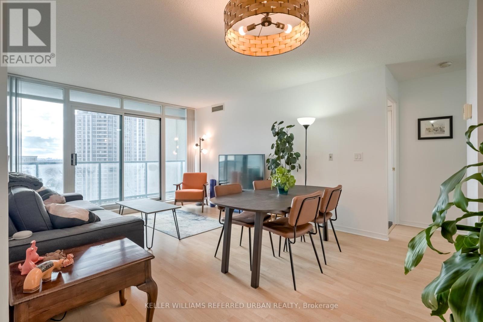 1605 - 5500 Yonge Street, Toronto, Ontario  M2N 7L1 - Photo 8 - C12171166