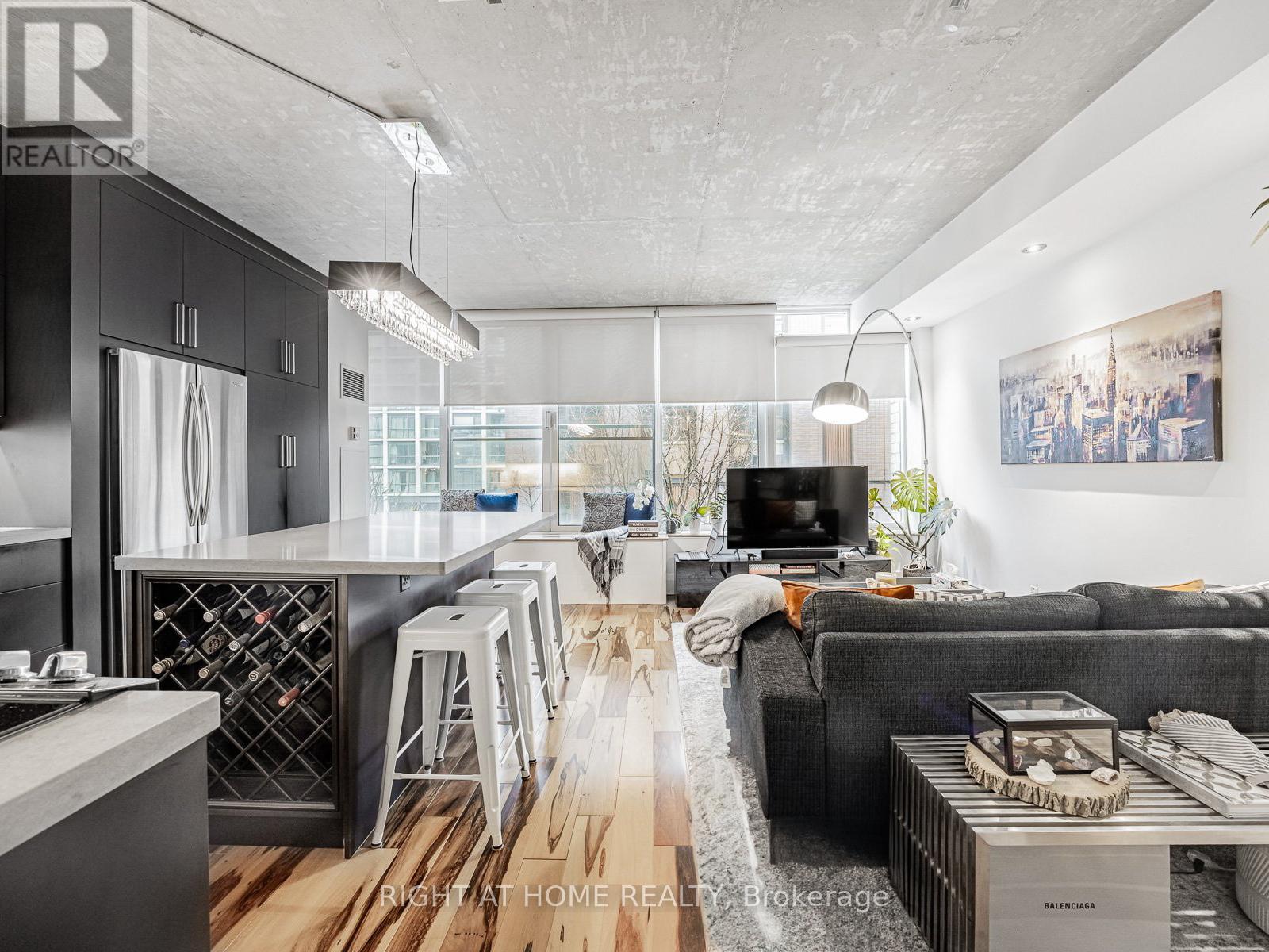 405 - 50 Camden Street, Toronto, Ontario  M5V 3N1 - Photo 3 - C12171172