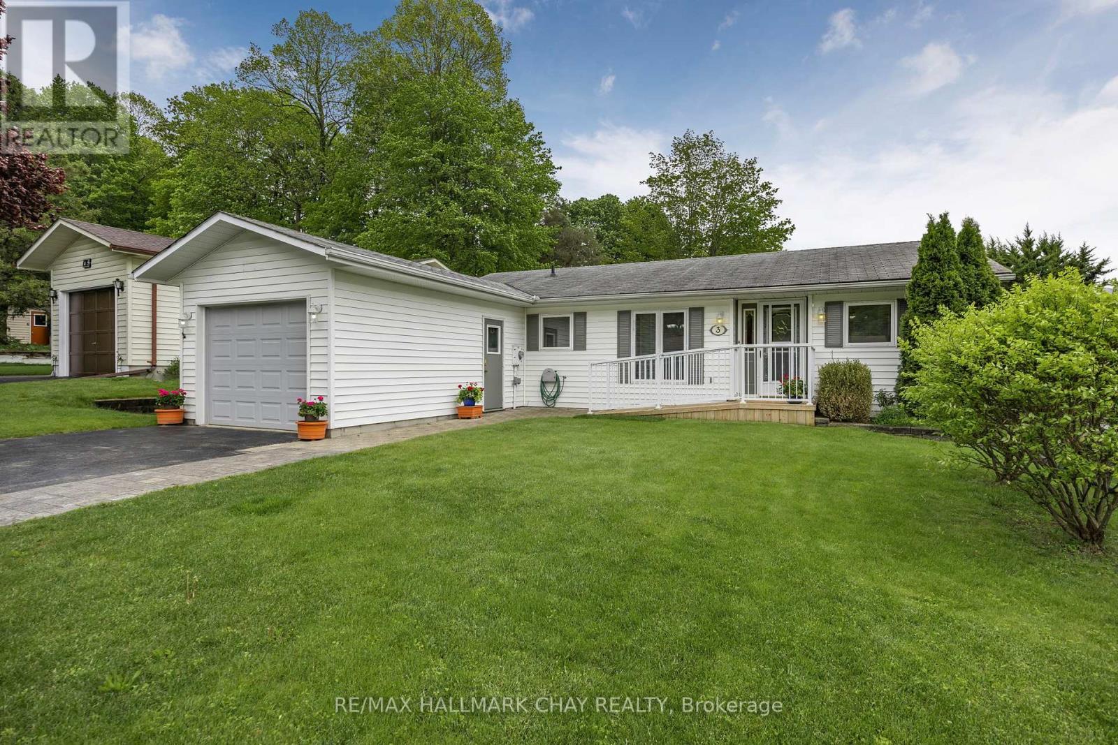 Property at 3 PINETREE COURT image 2