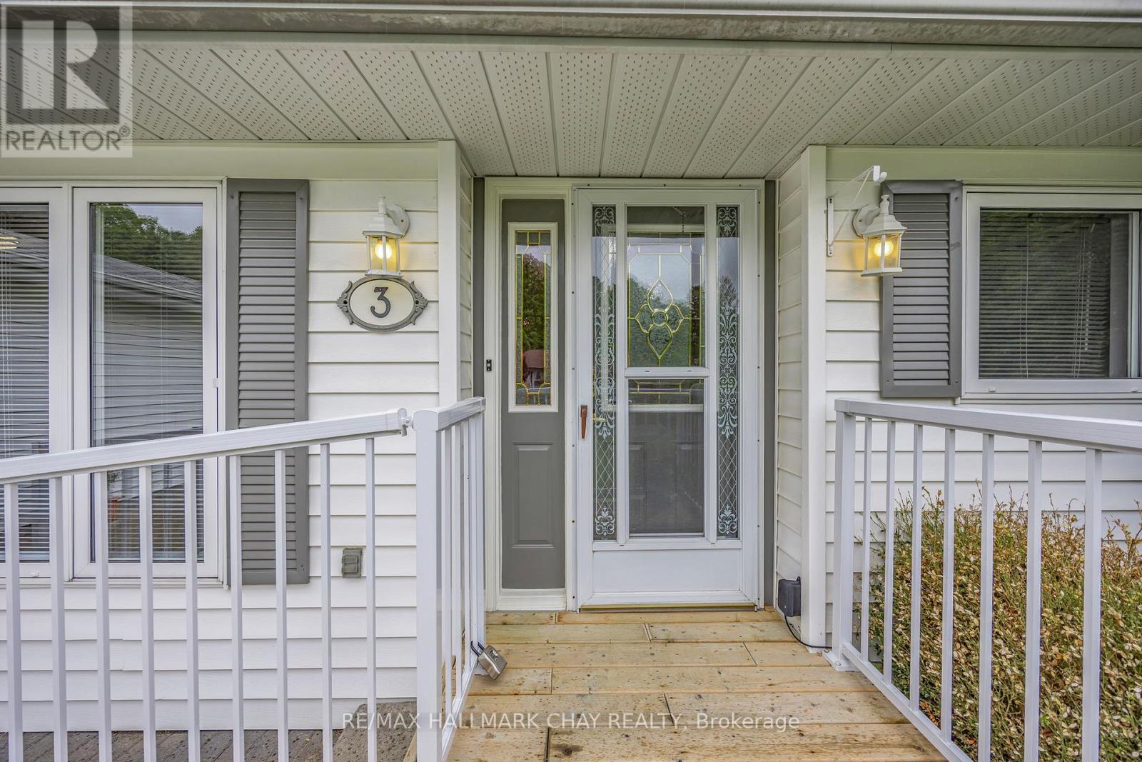 Property at 3 PINETREE COURT image 4