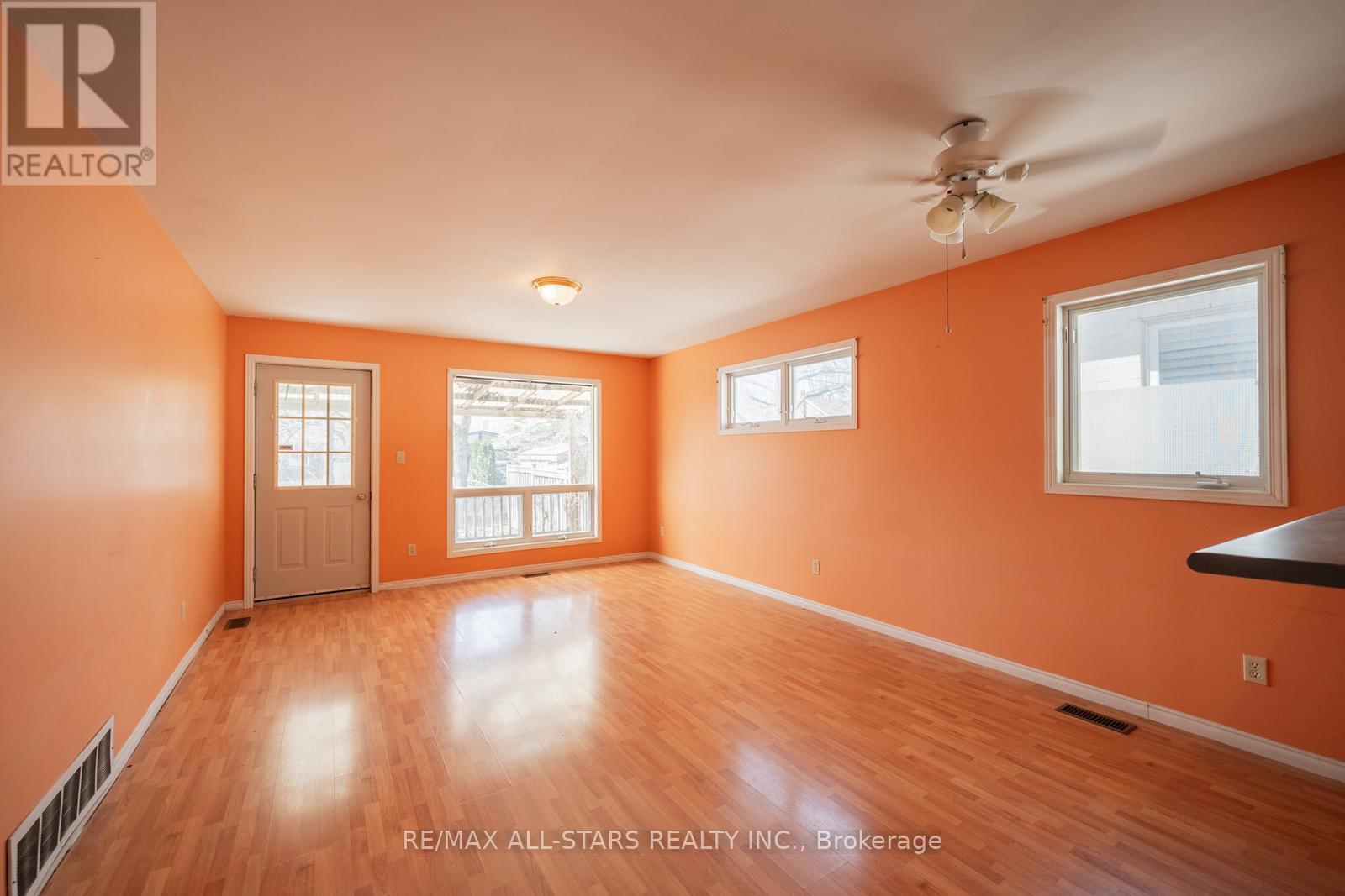 54 Lloyd Street, Whitchurch-Stouffville, Ontario  L4A 4J1 - Photo 29 - N12171189