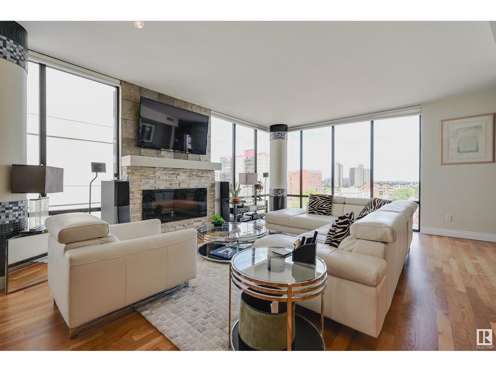 Property at #802 10028 119 ST NW image 3