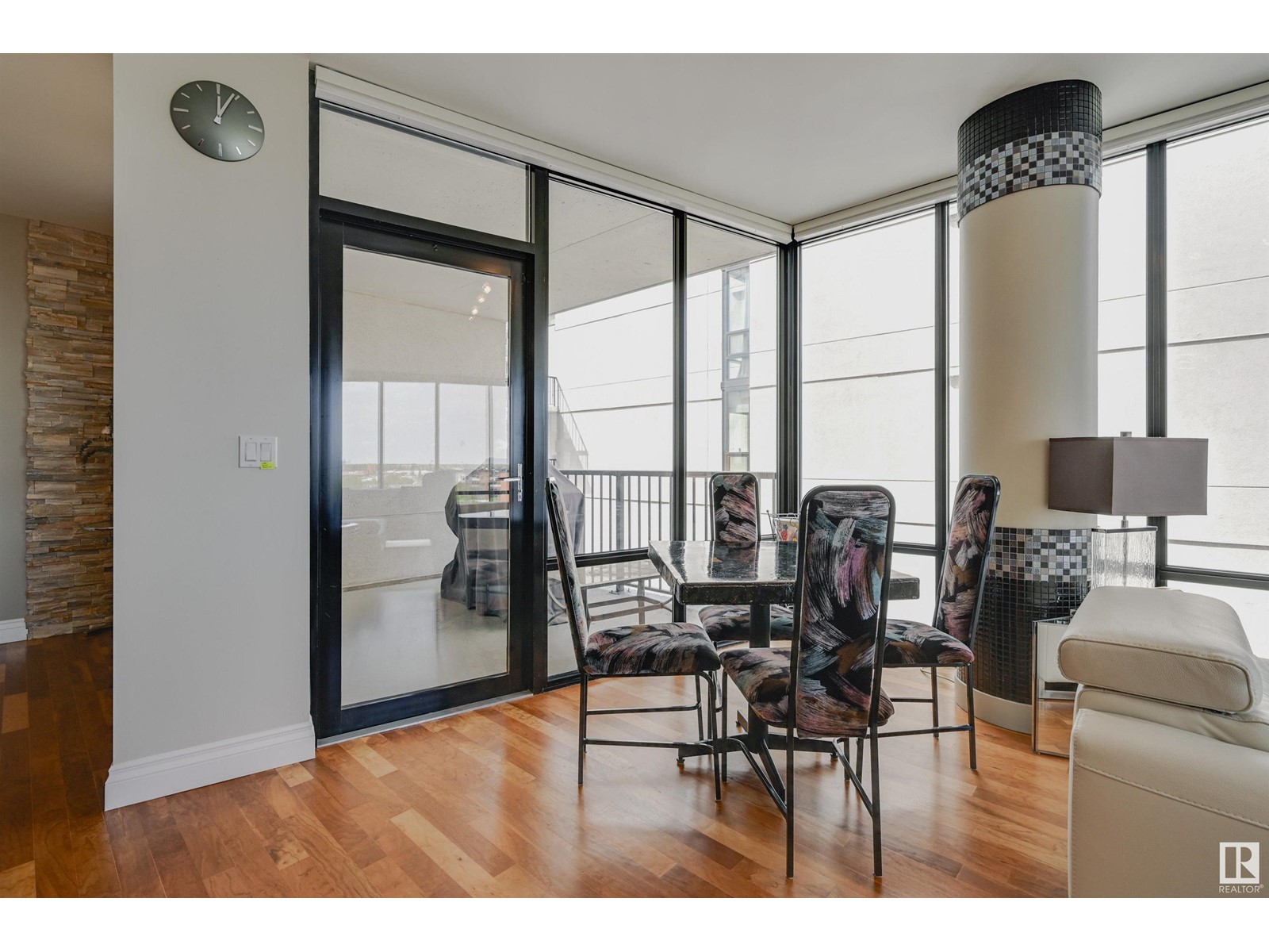 #802 10028 119 St Nw, Edmonton, Alberta  T5K 1Y8 - Photo 8 - E4438361