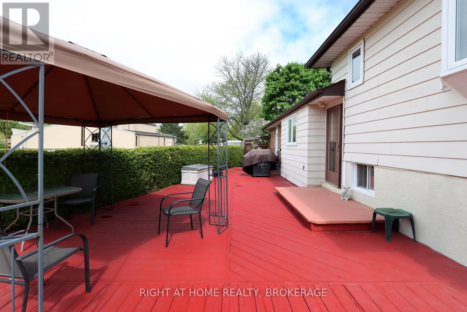 446 Bower Court, Burlington, Ontario  L7L 5E6 - Photo 26 - W12171197