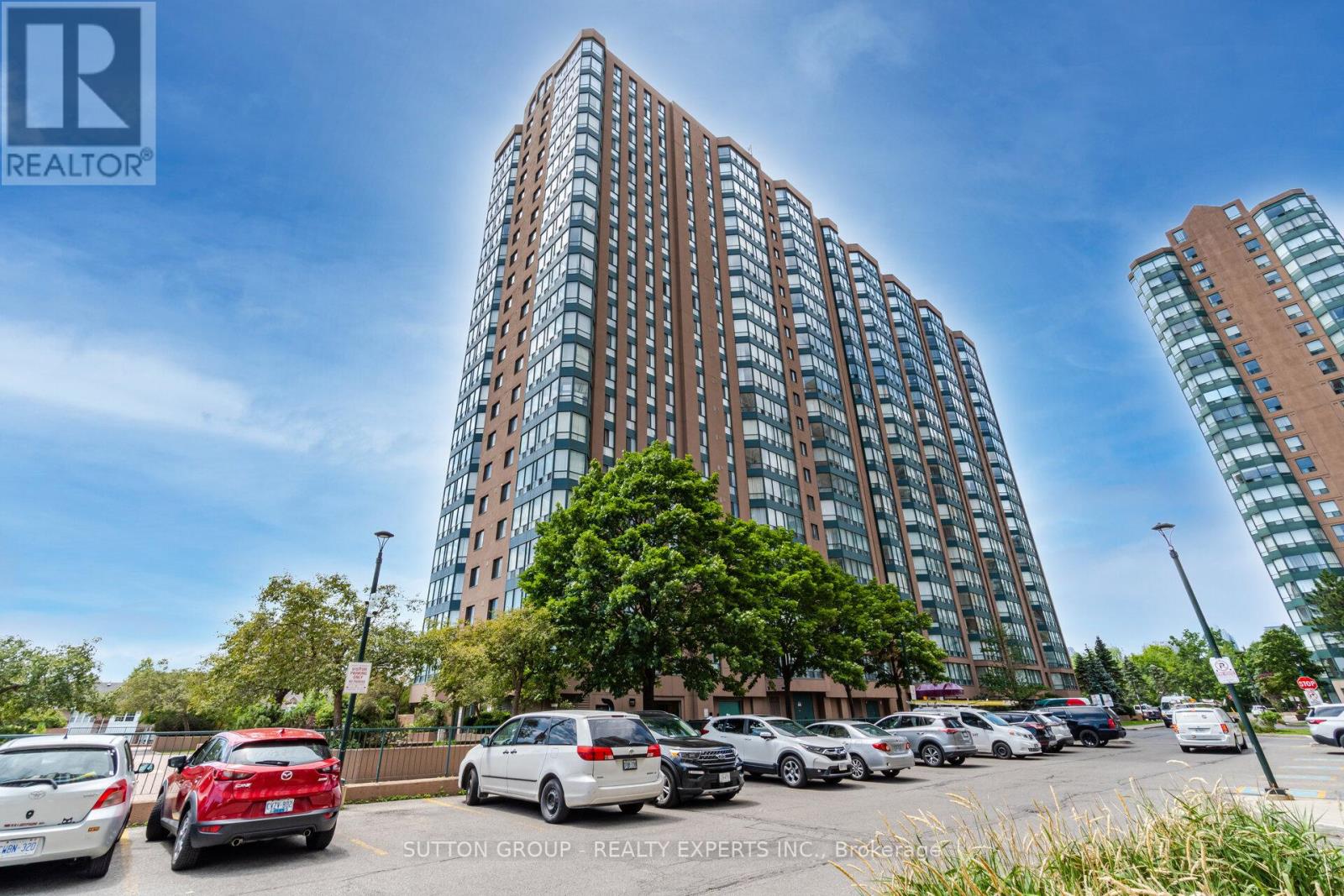 704 - 155 HILLCREST AVENUE, Mississauga, Ontario