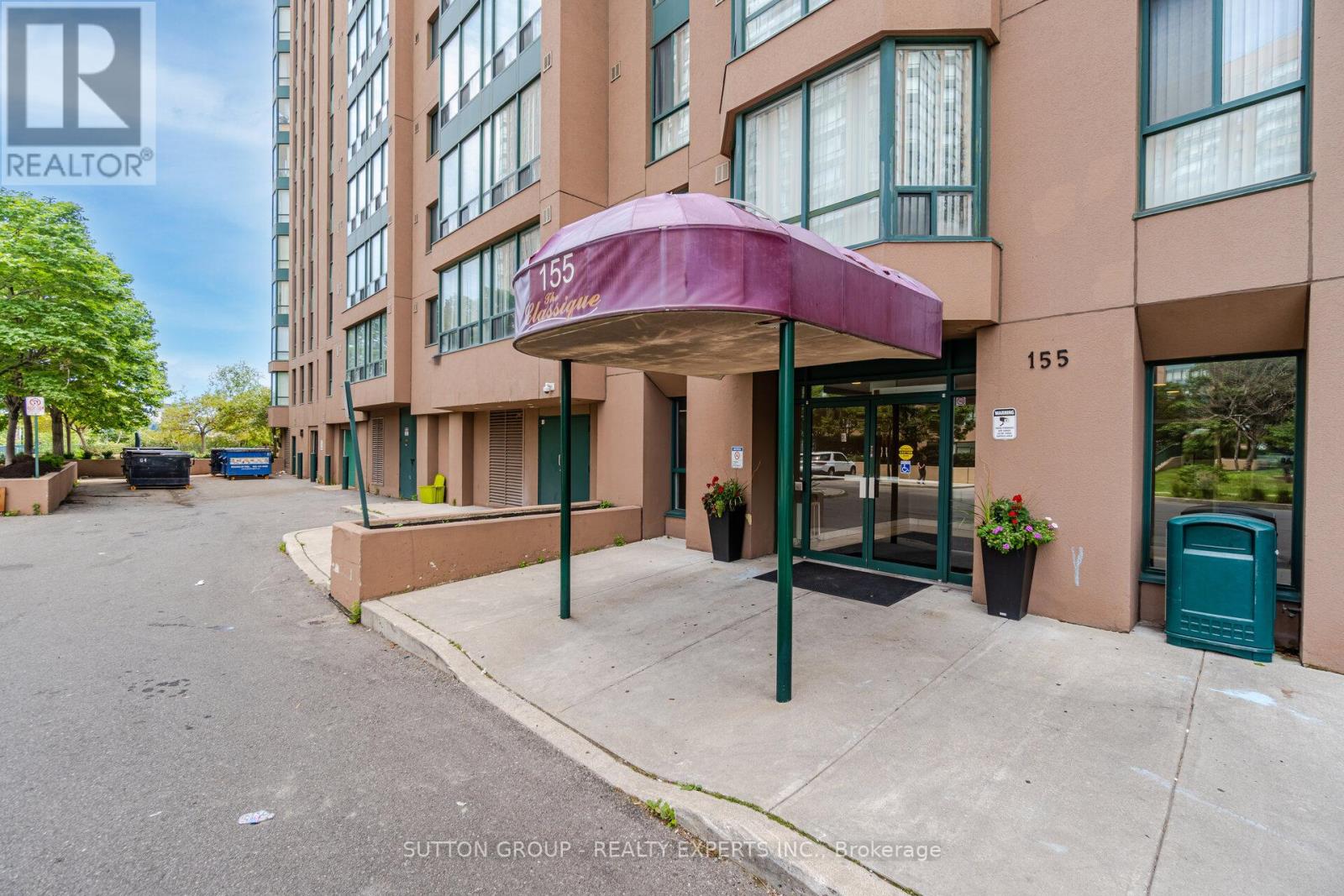 704 - 155 Hillcrest Avenue, Mississauga, Ontario  L5B 3Z2 - Photo 2 - W12111304