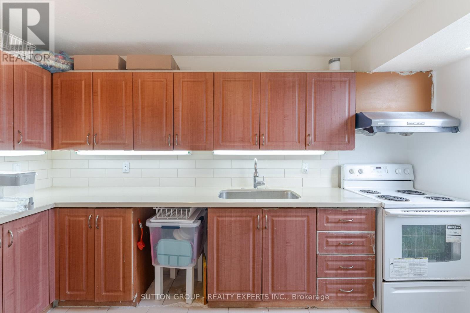 704 - 155 Hillcrest Avenue, Mississauga, Ontario  L5B 3Z2 - Photo 8 - W12111304
