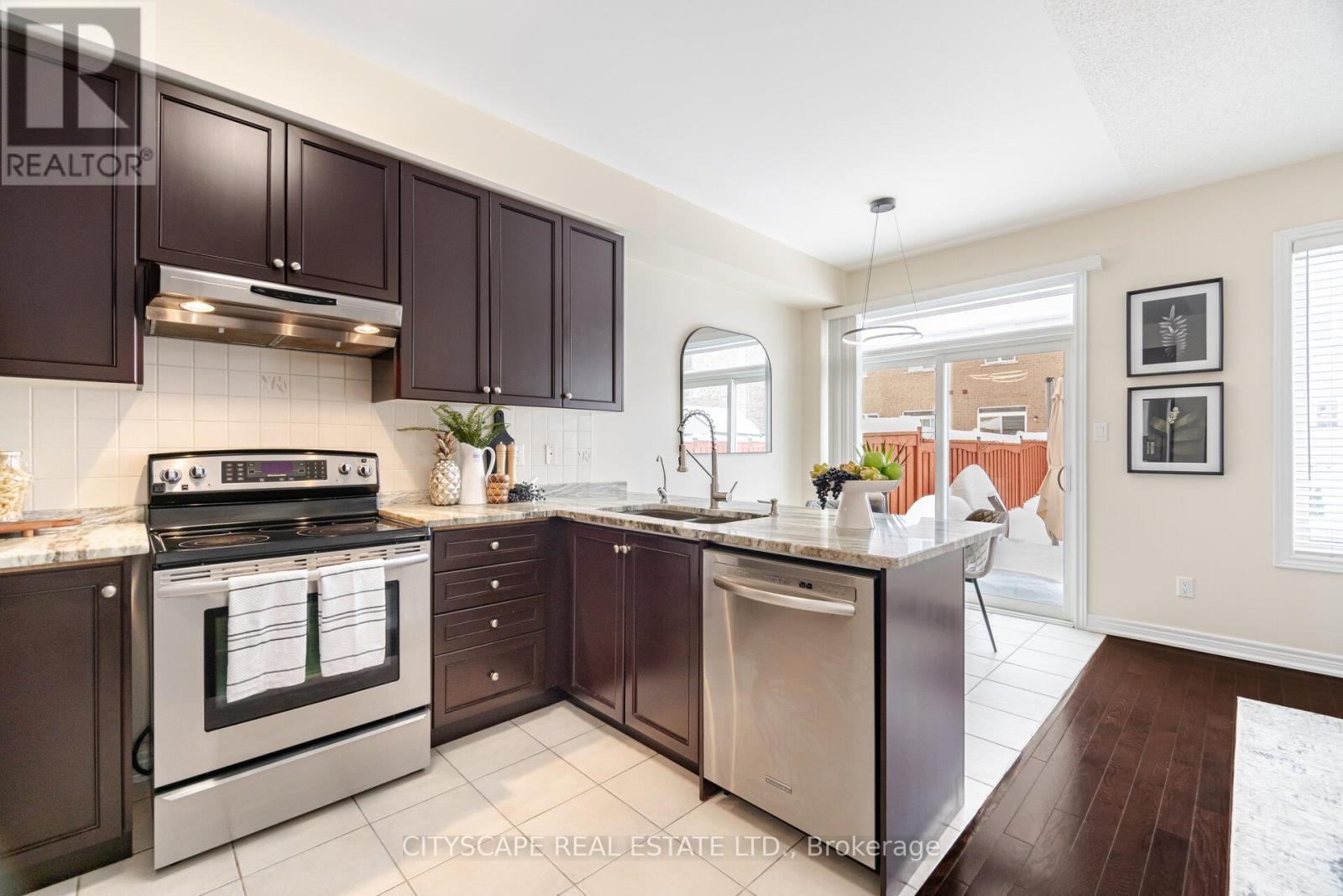 5598 Fudge Terrace, Mississauga, Ontario  L5M 0N2 - Photo 15 - W11979249