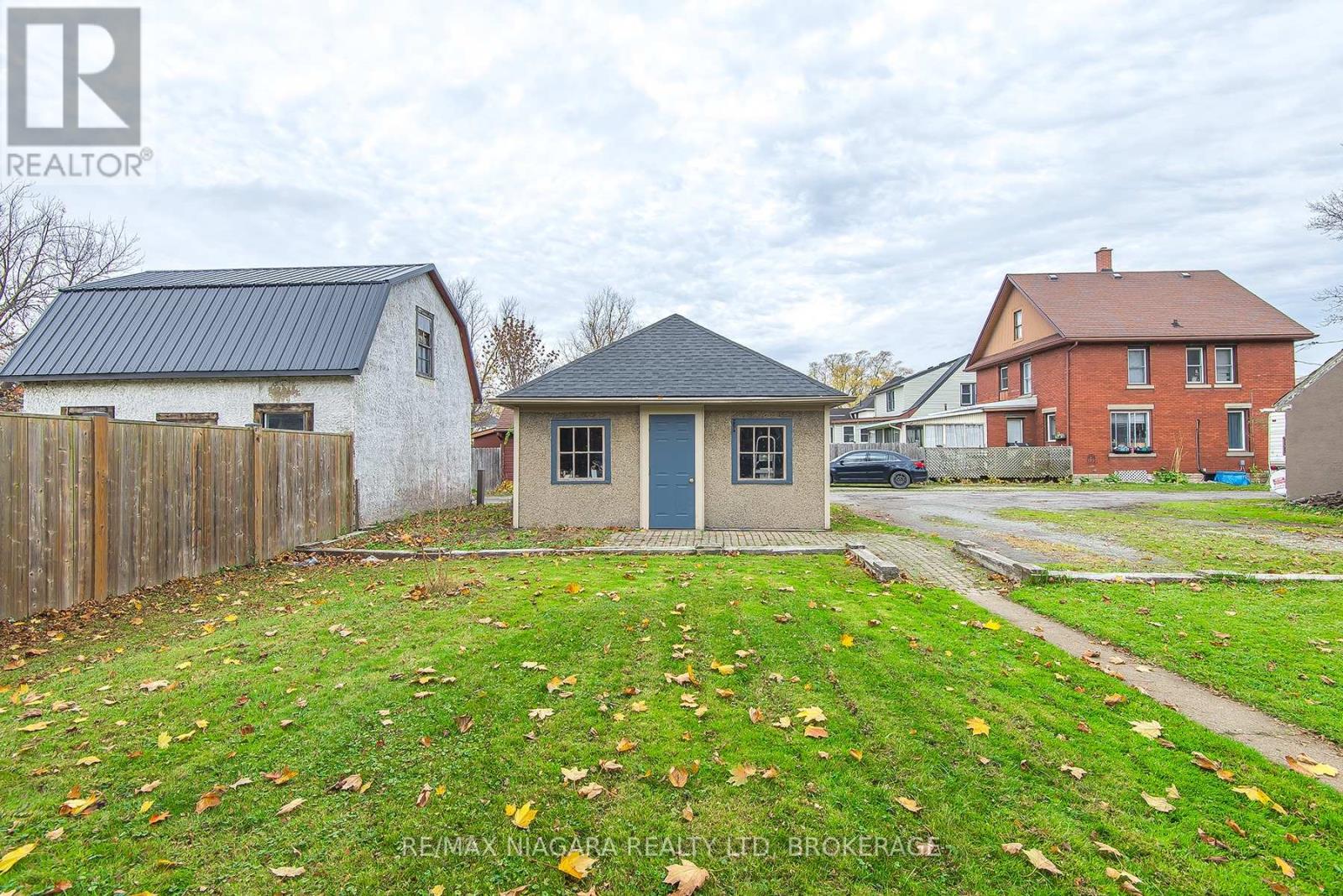 257 Sugarloaf Street, Port Colborne, Ontario  L3K 2P1 - Photo 11 - X12171233