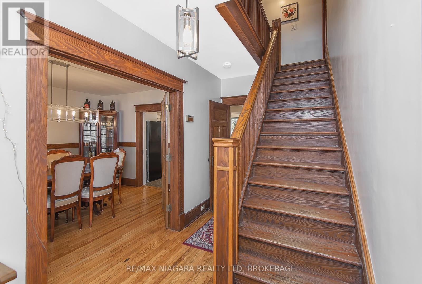 257 Sugarloaf Street, Port Colborne, Ontario  L3K 2P1 - Photo 18 - X12171233
