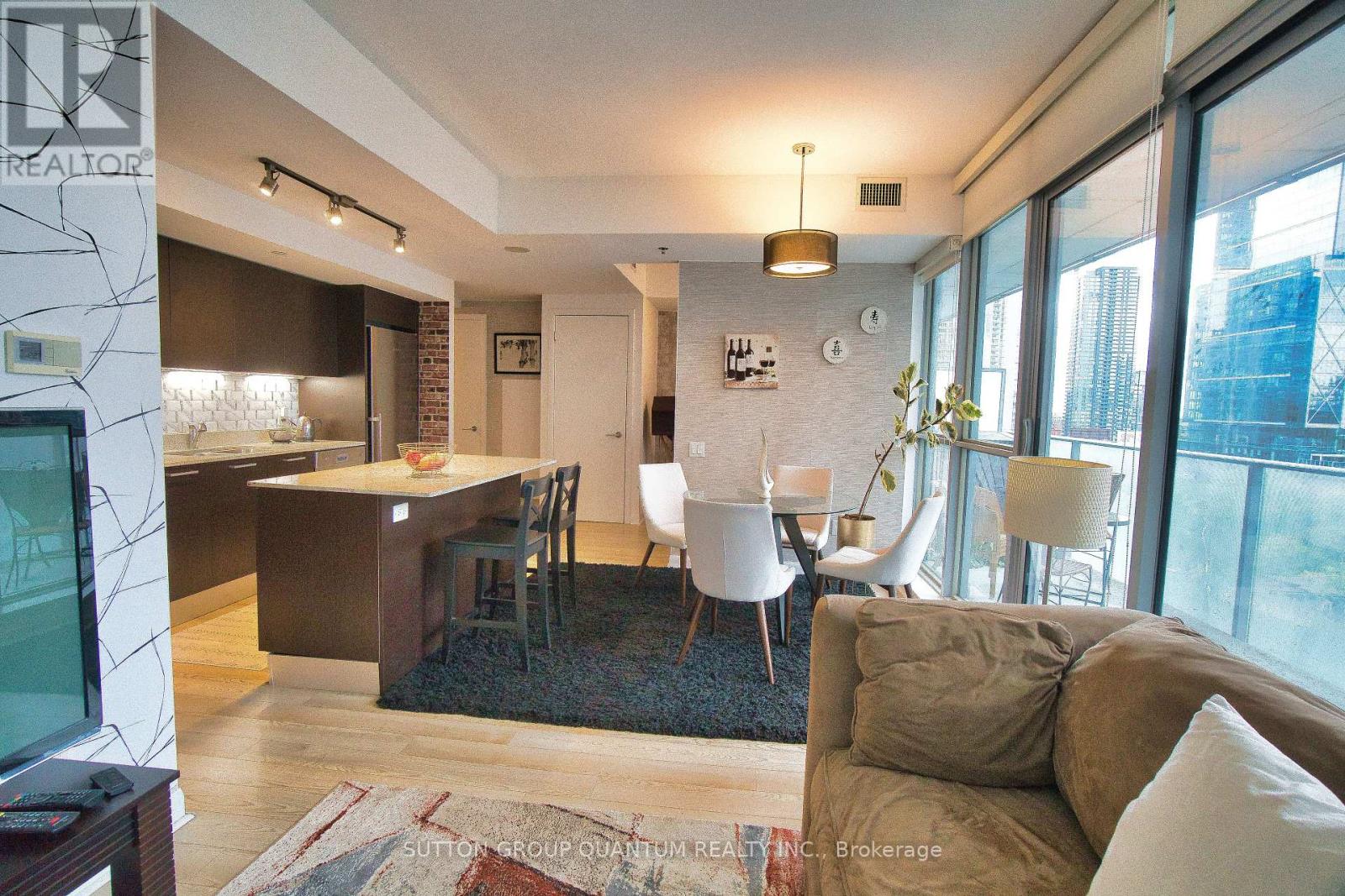 1009 - 375 King Street W, Toronto, Ontario  M5V 1K5 - Photo 15 - C12171228