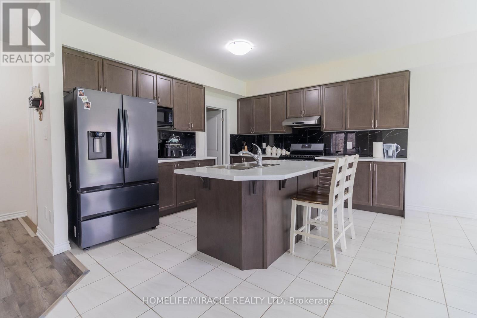 75 Hitchman Street, Brant, Ontario  N3L 0M1 - Photo 17 - X12168968