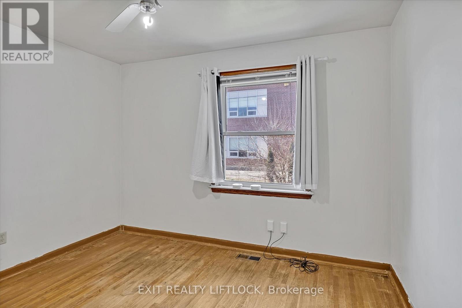 250 Bellevue Street, Peterborough North, Ontario  K9H 5E5 - Photo 19 - X12119208