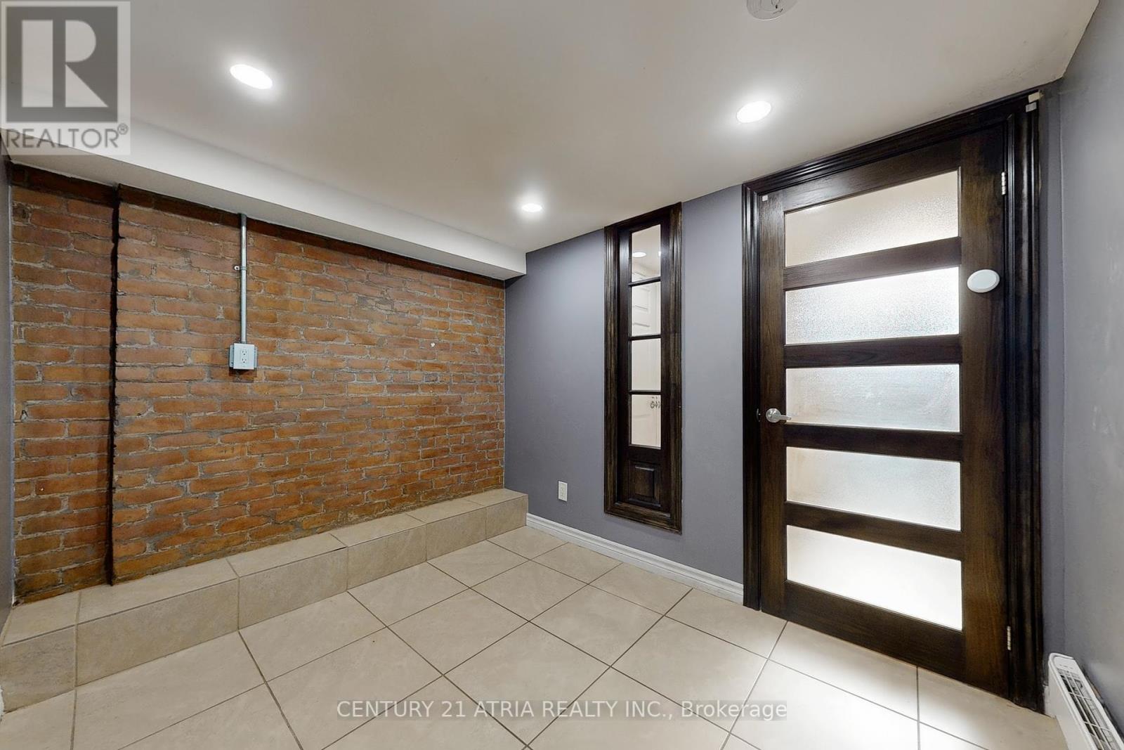 Lower - 2828 Danforth Avenue, Toronto, Ontario  M4C 1M1 - Photo 16 - E12171230