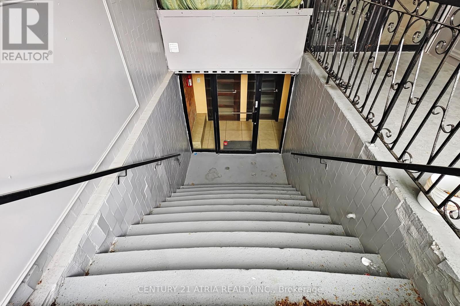 Lower - 2828 Danforth Avenue, Toronto, Ontario  M4C 1M1 - Photo 6 - E12171230