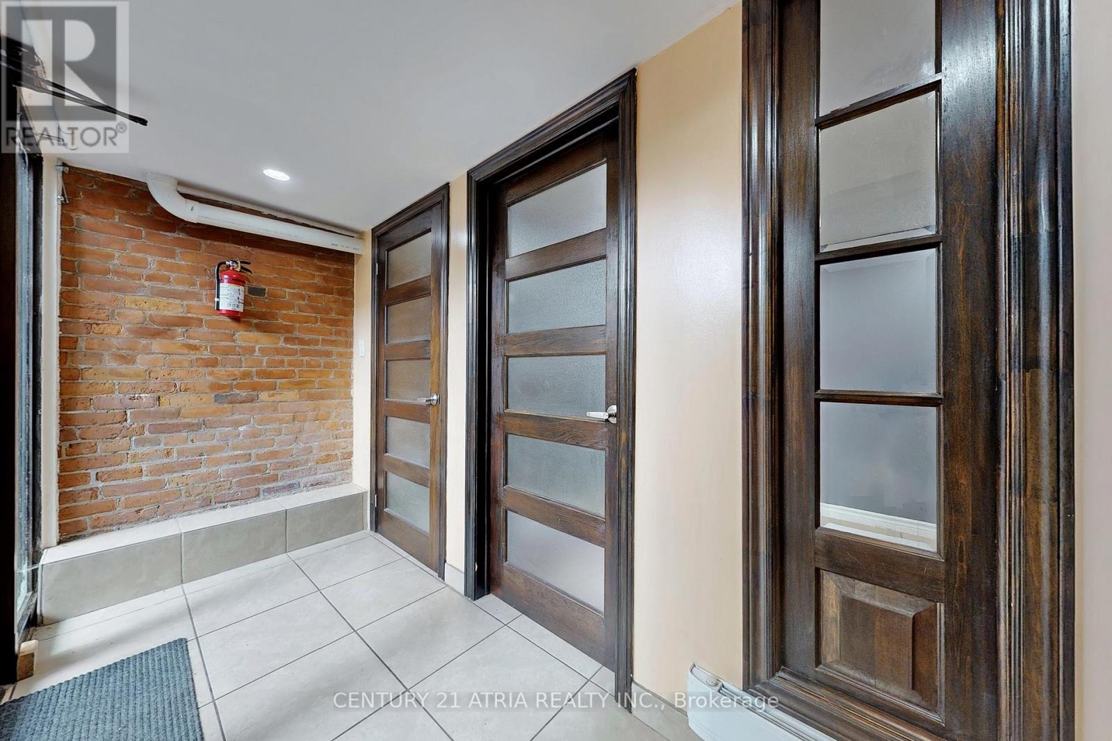 Lower - 2828 Danforth Avenue, Toronto, Ontario  M4C 1M1 - Photo 7 - E12171230
