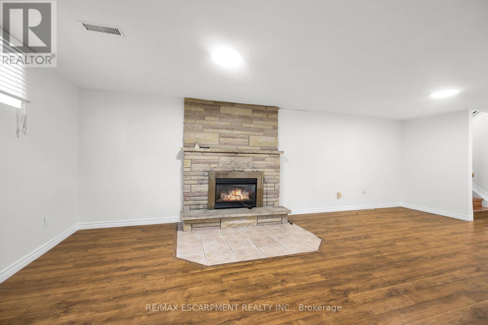 567 Queen Victoria Drive, Hamilton (Quinndale), Ontario  L8W 1W8 - Photo 36 - X12171212
