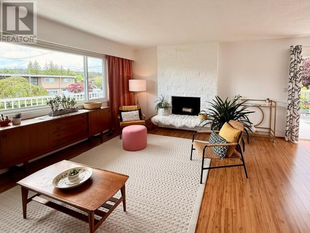 Property at 7236 HAZELTON STREET image 4