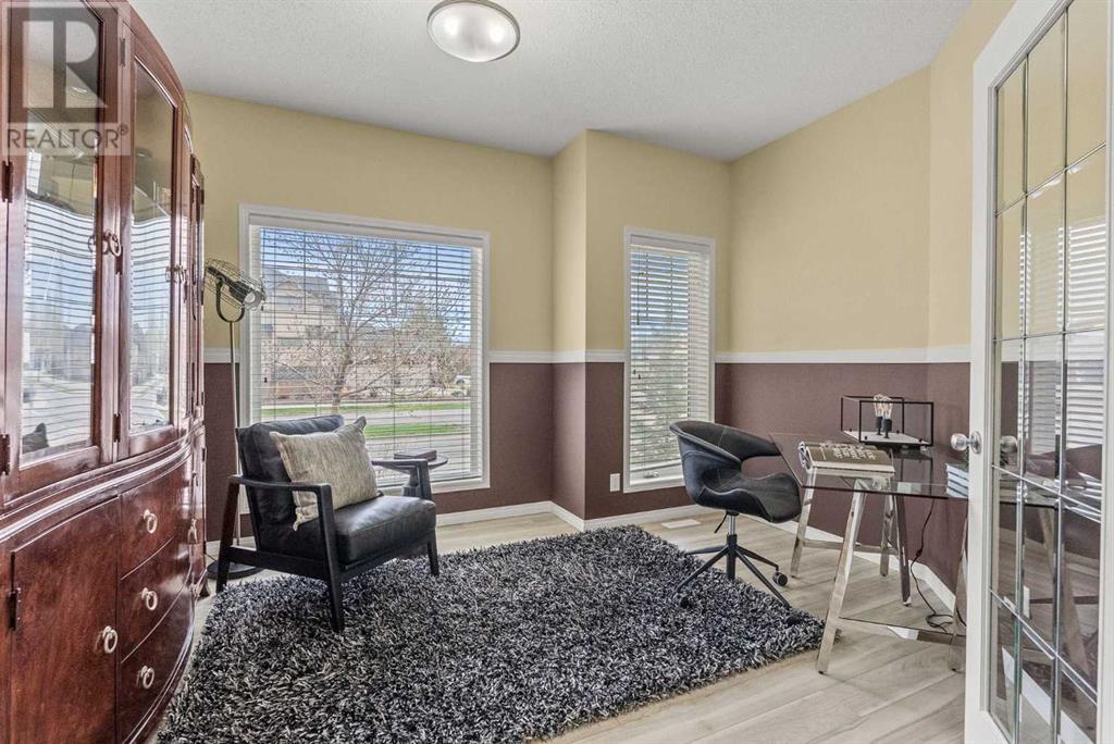 Property at 361 Chapalina Terrace SE image 5