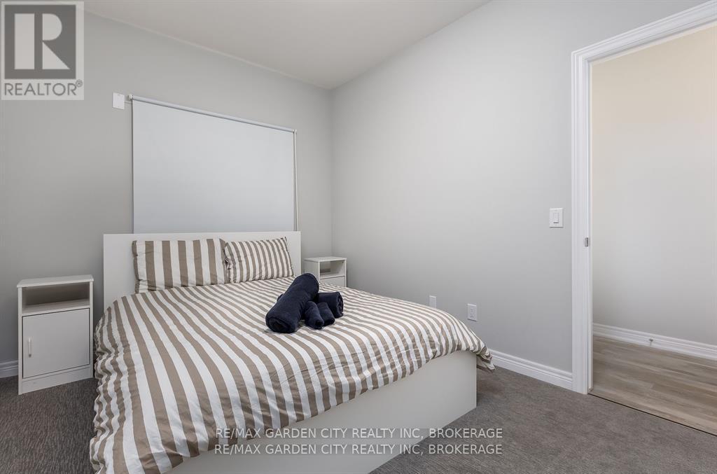 34 Bounty Avenue, Thorold (Rolling Meadows), Ontario  L2V 0H3 - Photo 5 - X12171256