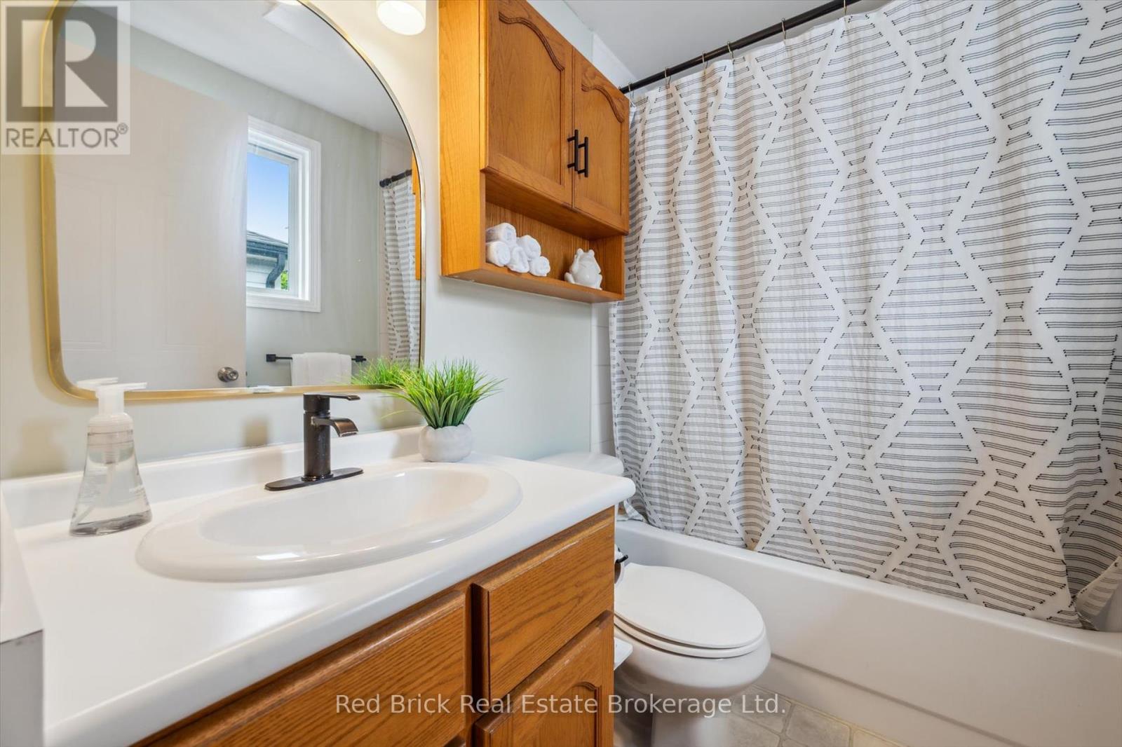 88 Watt Street, Guelph, Ontario  N1E 6W6 - Photo 27 - X12171246