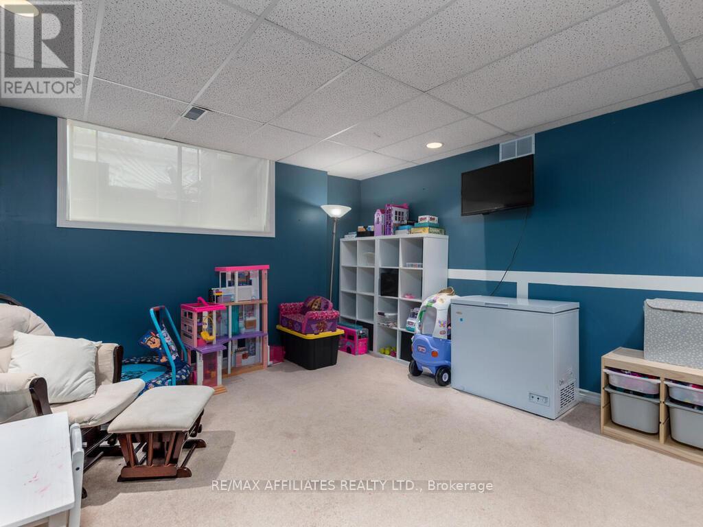 6 Eagleview Street, Ottawa, Ontario  K2M 2R2 - Photo 26 - X12171249