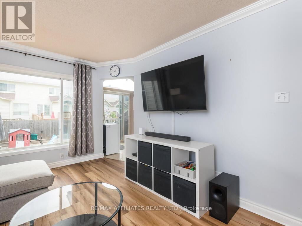 6 Eagleview Street, Ottawa, Ontario  K2M 2R2 - Photo 6 - X12171249