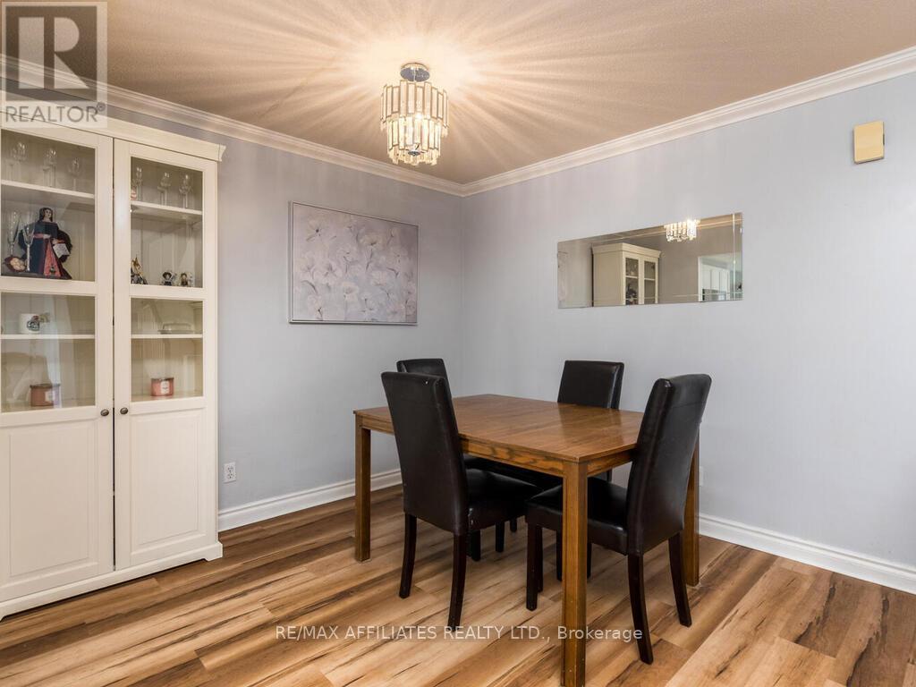 6 Eagleview Street, Ottawa, Ontario  K2M 2R2 - Photo 8 - X12171249