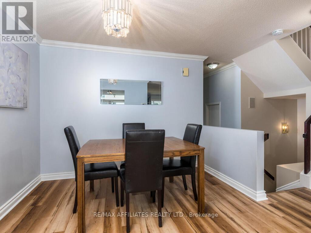 6 Eagleview Street, Ottawa, Ontario  K2M 2R2 - Photo 9 - X12171249
