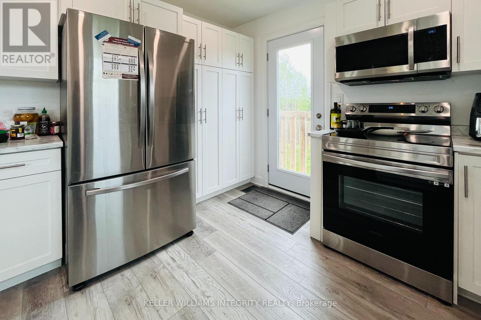 20 Terrance Drive, Petawawa, Ontario  K8H 2W8 - Photo 16 - X12171268