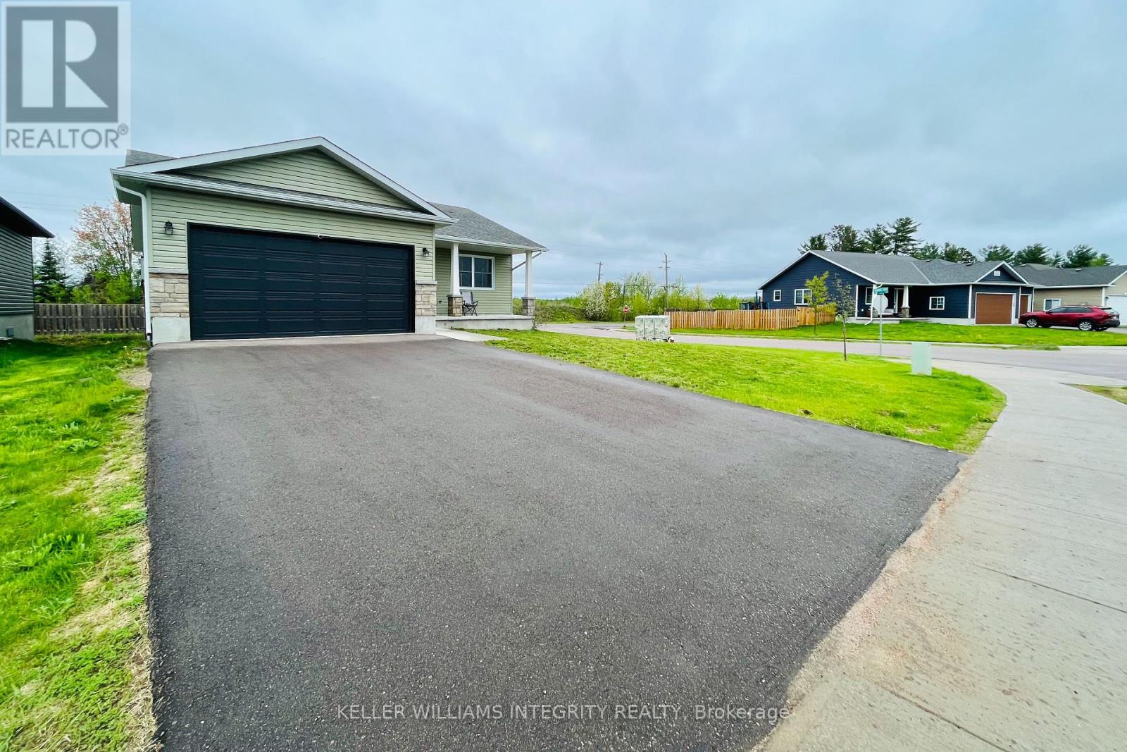 Property at 20 TERRANCE DRIVE image 3