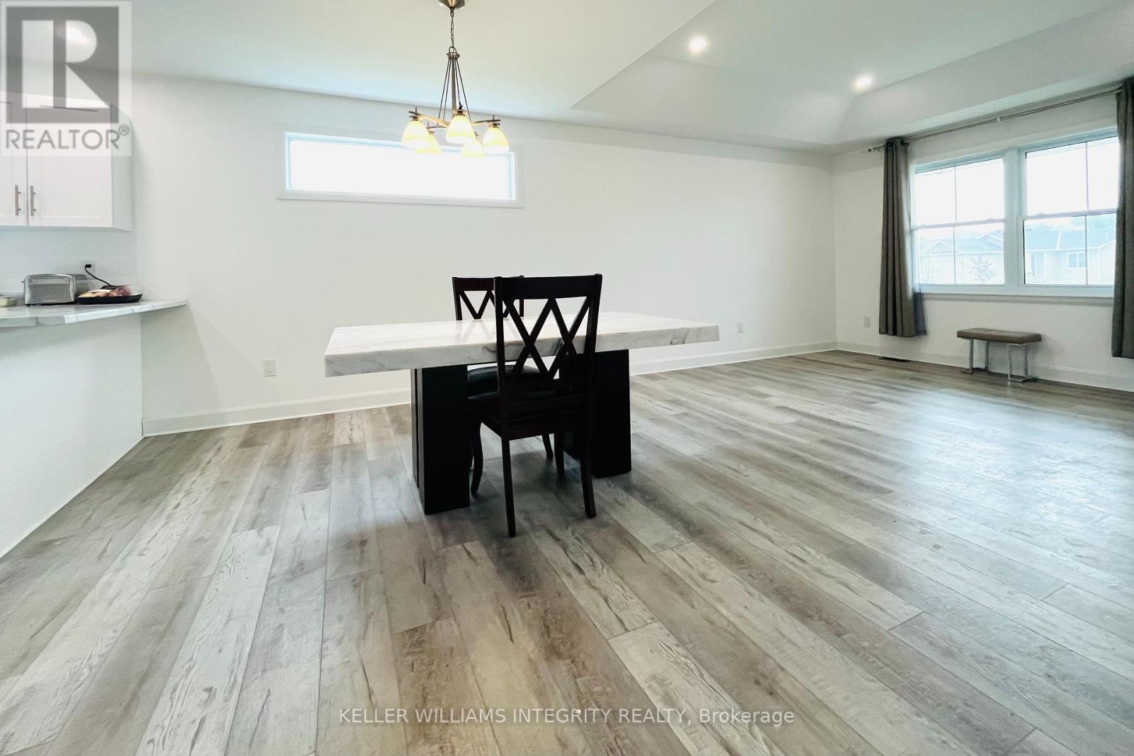 20 Terrance Drive, Petawawa, Ontario  K8H 2W8 - Photo 9 - X12171268