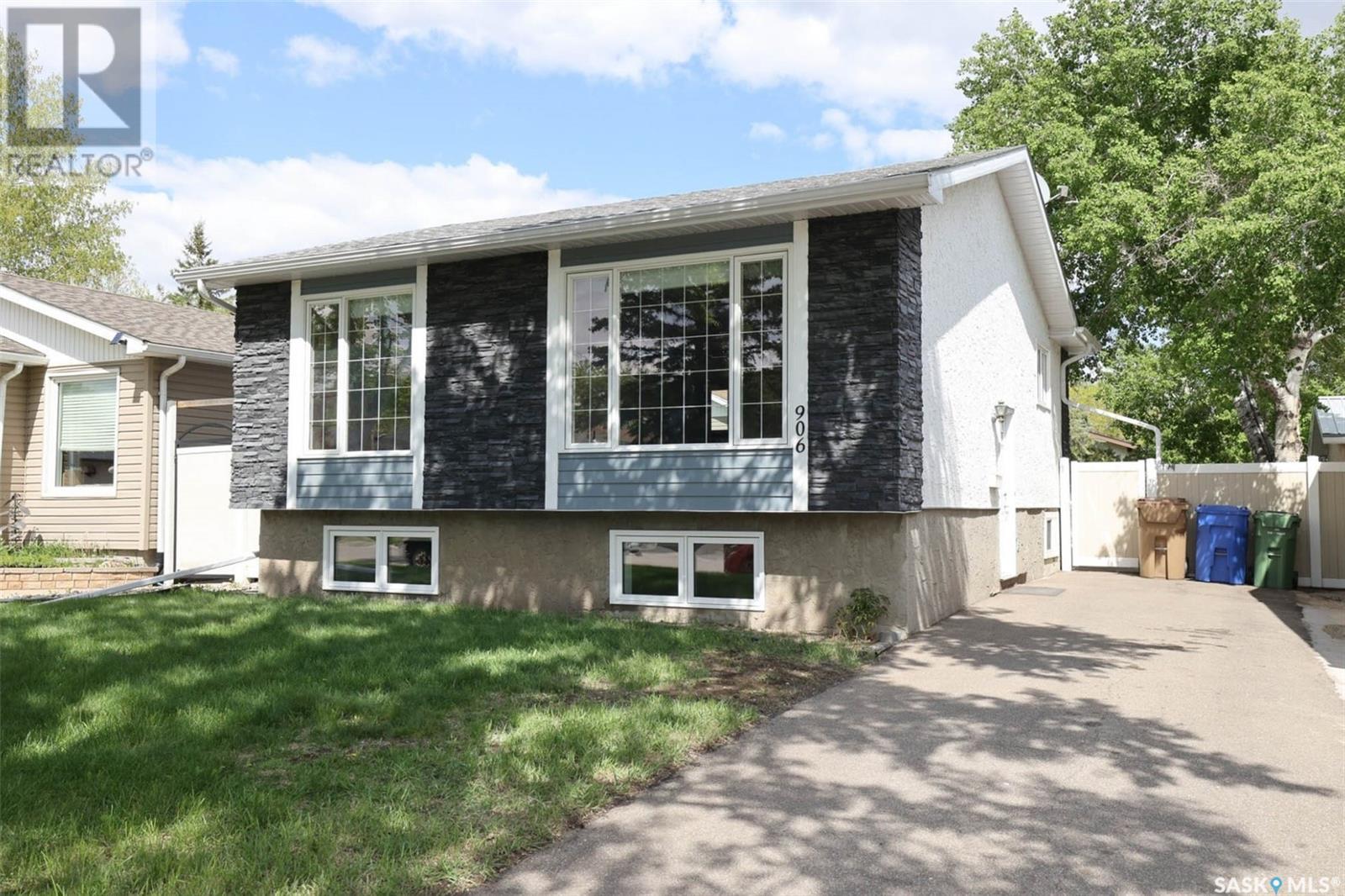 906 Downey CRESCENT, regina, Saskatchewan