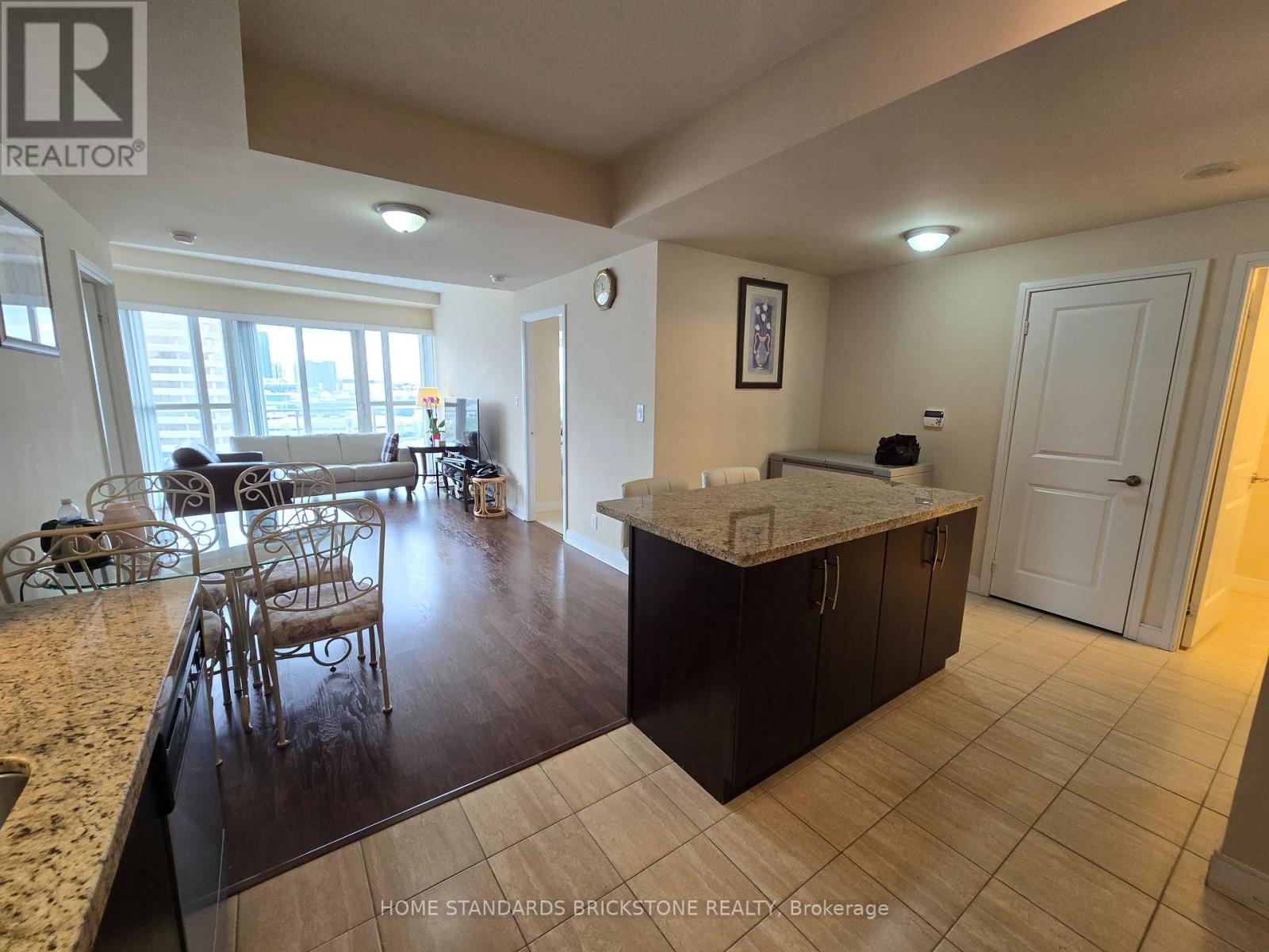 1106 - 50 Absolute Avenue, Mississauga (City Centre), Ontario  L4Z 0A8 - Photo 5 - W12167918