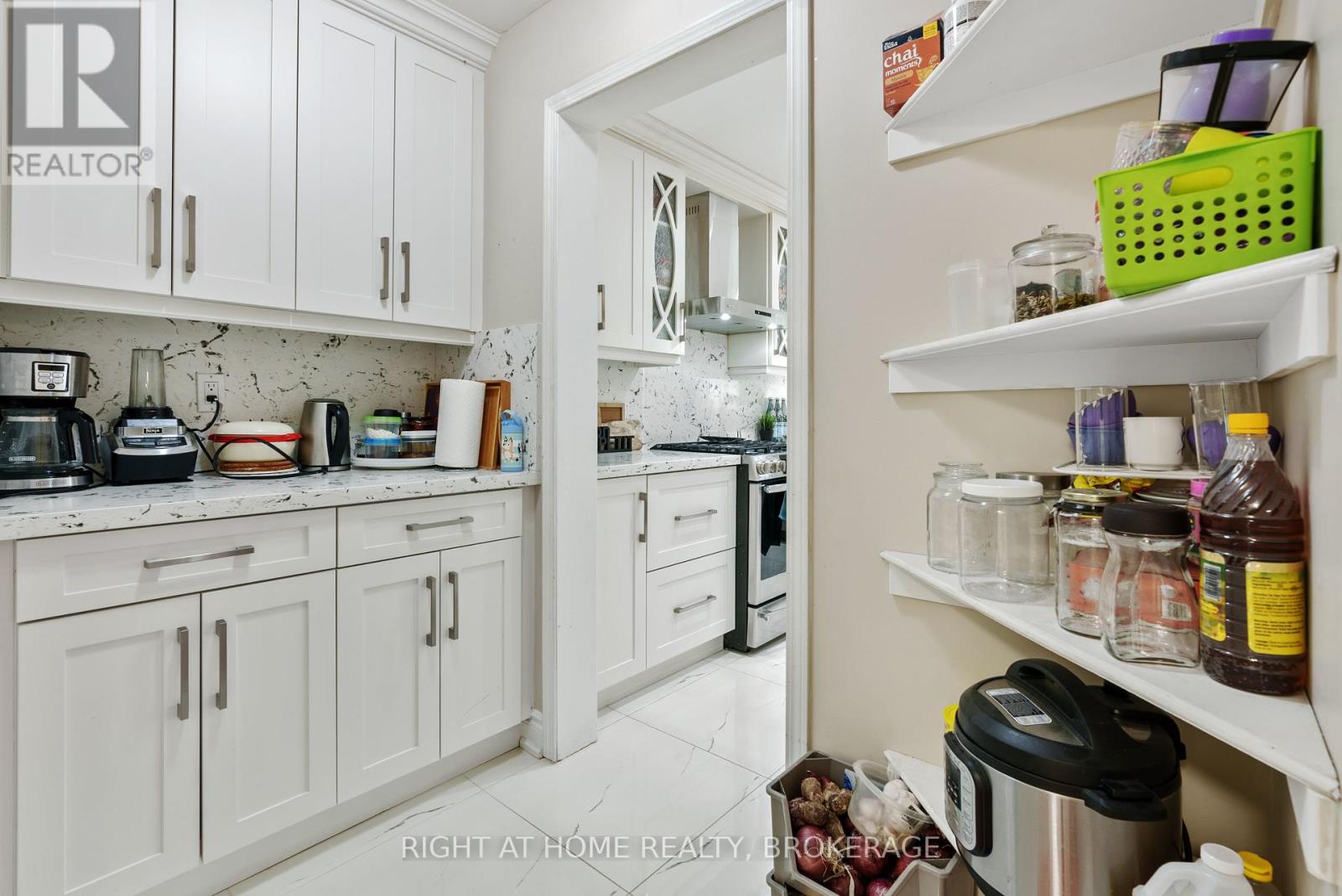 166 Hampshire Way, Milton (De Dempsey), Ontario  L9T 6B7 - Photo 17 - W12170957