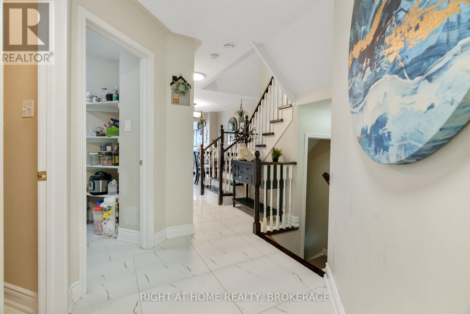 166 Hampshire Way, Milton (De Dempsey), Ontario  L9T 6B7 - Photo 19 - W12170957