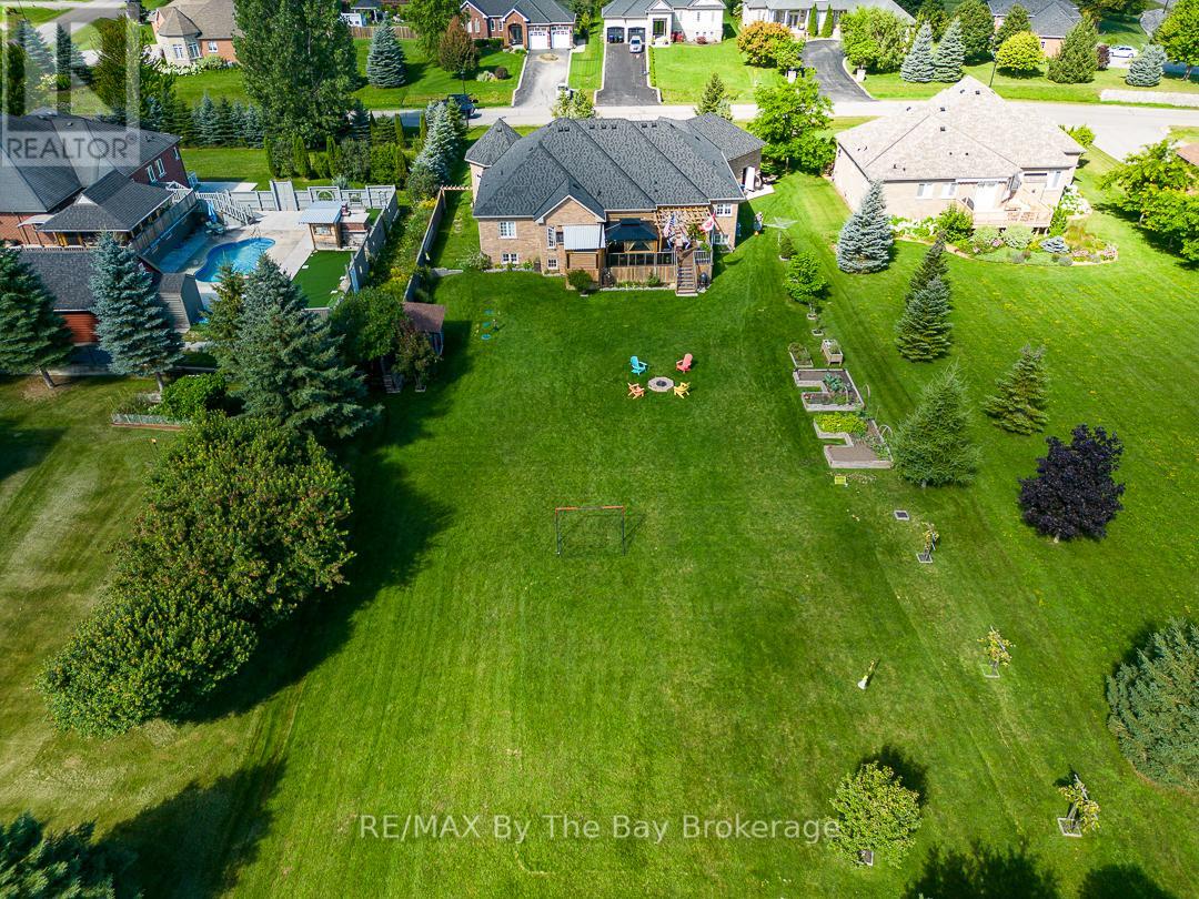 37 Walnut Drive, Wasaga Beach, Ontario  L9Z 0A8 - Photo 22 - S12006924