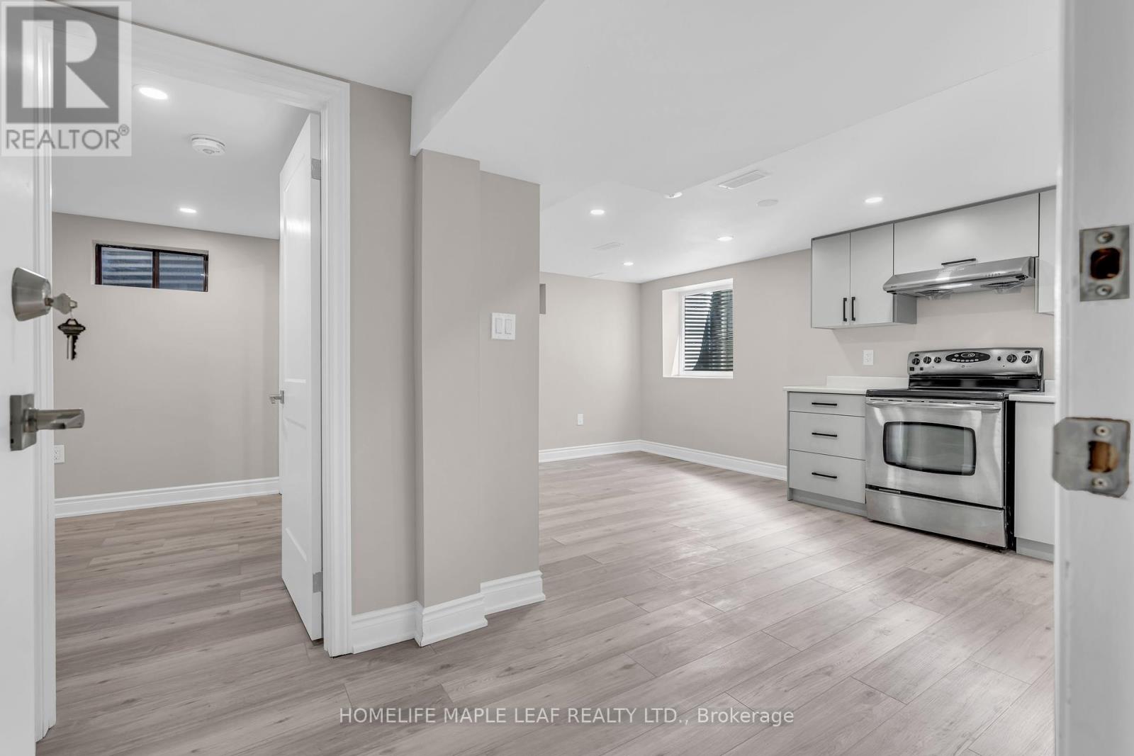 26 Cathedral Road, Brampton (Bram East), Ontario  L6W 2N9 - Photo 25 - W12171254