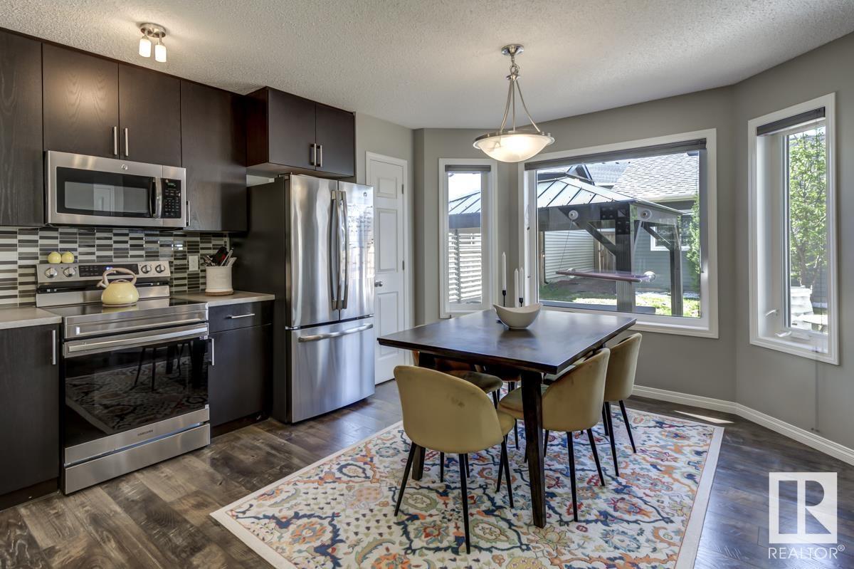 1243 Chappelle Bv Sw, Edmonton, Alberta  T6W 3R1 - Photo 11 - E4438374