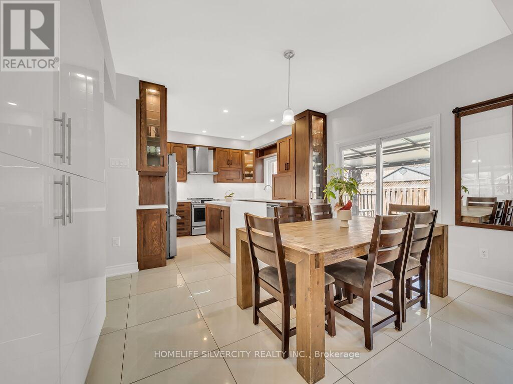 98 Masters Green Crescent, Brampton, Ontario  L7A 3K5 - Photo 13 - W12164522